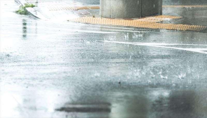 雨の日の電気工事について