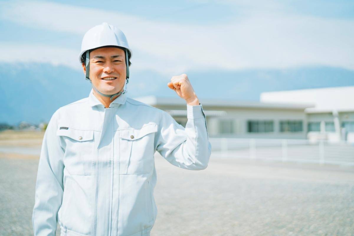 今からでも遅くない！シニア歓迎の電気工事士の求人ガイド