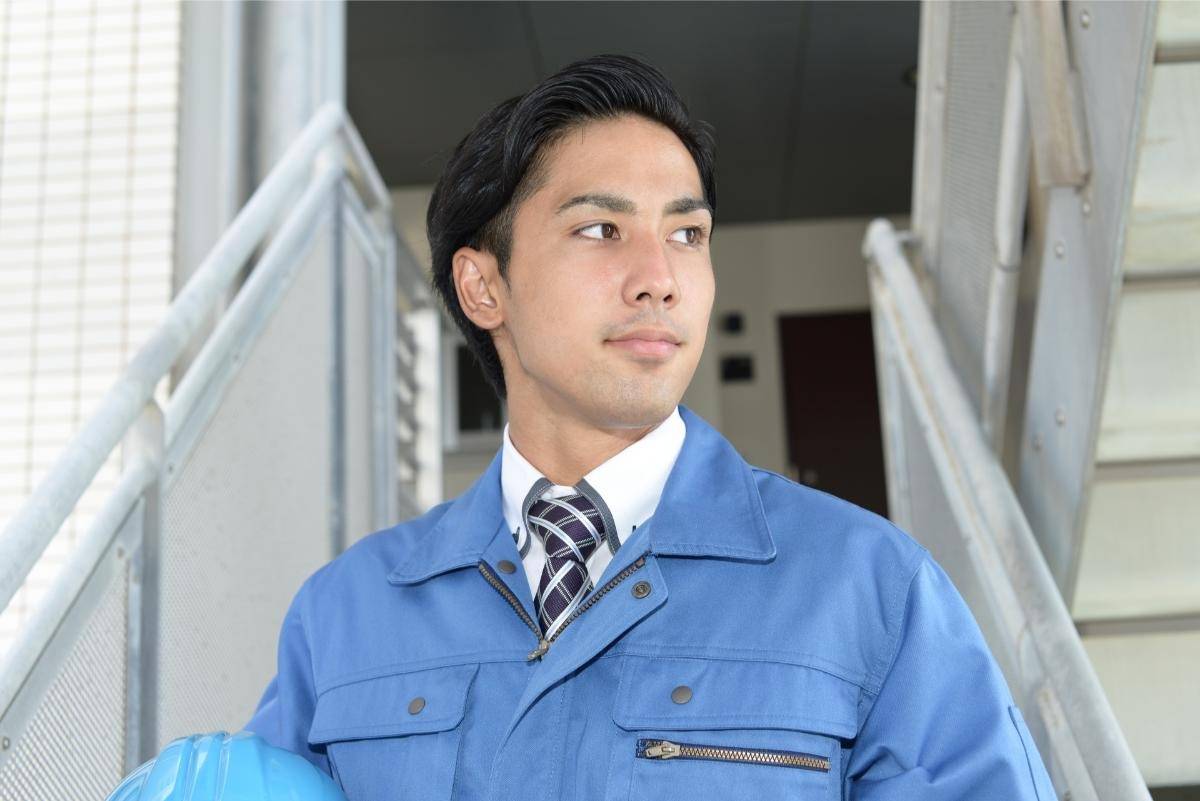 電気工事士の求人の正社員で失敗しない選び方！年収と福利厚生で比較解説